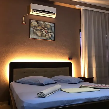 Jurgen מלון 3*