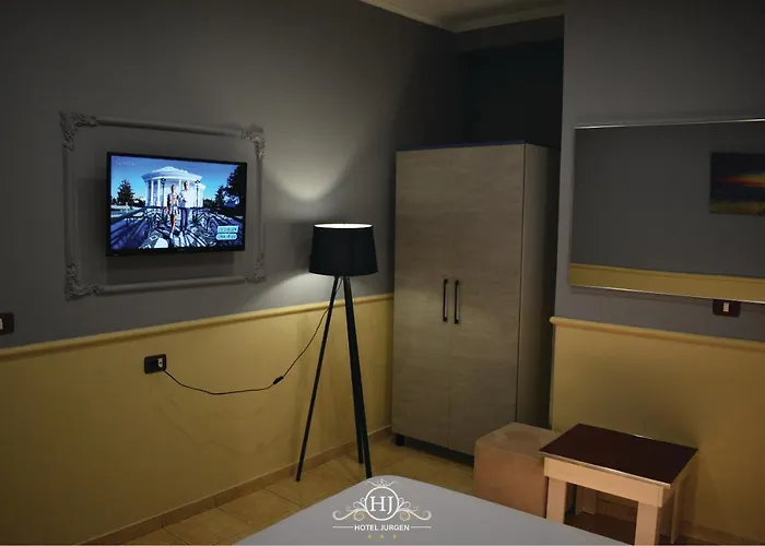 Jurgen Hotel