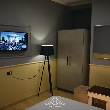 Jurgen Hotel