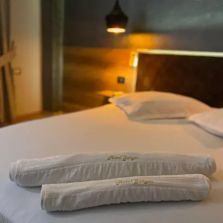 Jurgen Otel Lezhë